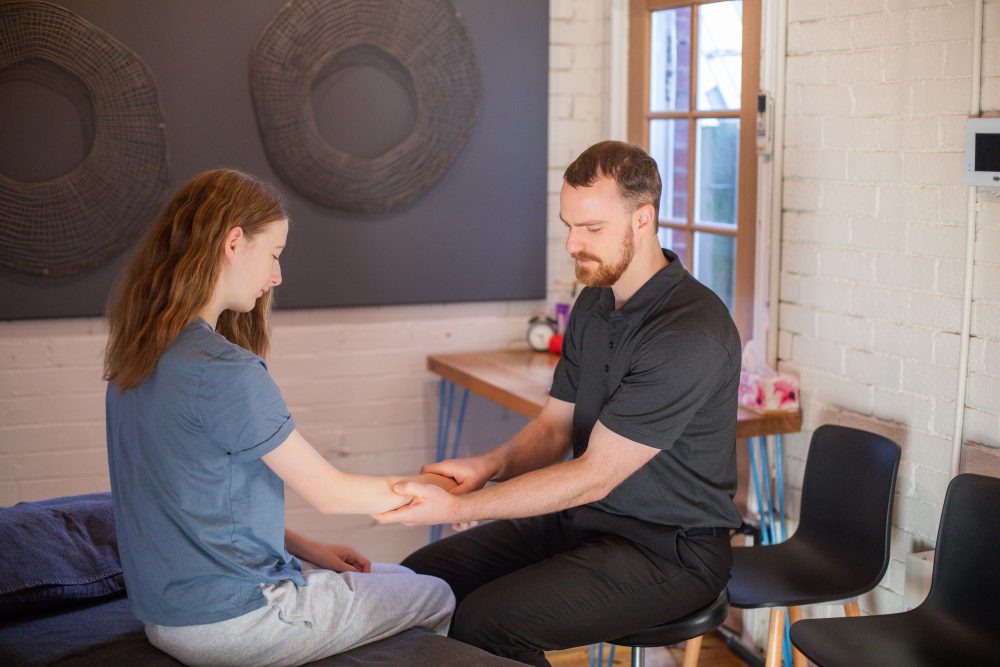 Reflexes! How Osteopaths use them to help diagnose your pain